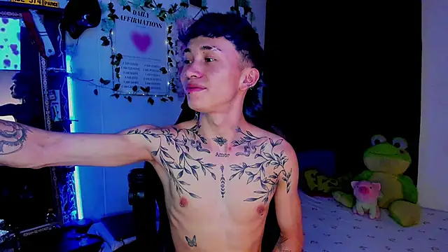 Snapshot of juniior_2311_ chatting on 09/09/25, 04:23 juniior 2311 online show from 09/09/25, 04:23