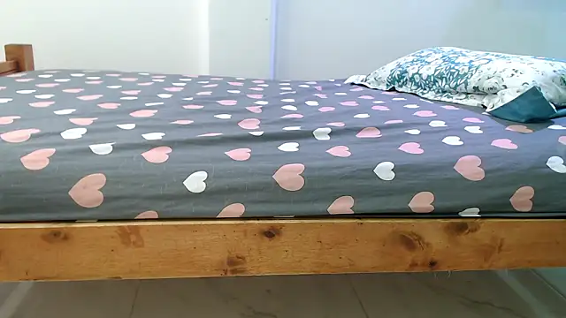 evaleribigtits18 online show from 02/03/26, 01:59