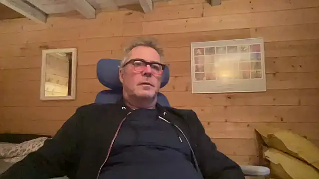 Snapshot of lelohop chatting on 12/04/24, 07:06 lelohop online show from 12/04/24, 07:06