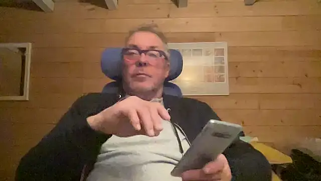 Snapshot of lelohop chatting on 01/24/25, 05:53 lelohop online show from 01/24/25, 05:53