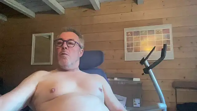 Snapshot of lelohop chatting on 03/05/25, 07:16 lelohop online show from 03/05/25, 07:16