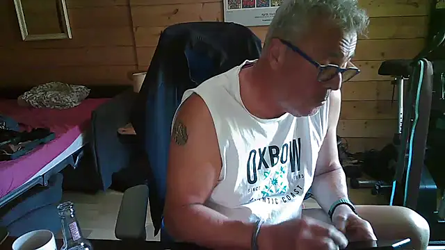 Snapshot of lelohop chatting on 07/28/26, 11:28 lelohop online show from 07/28/26, 11:28