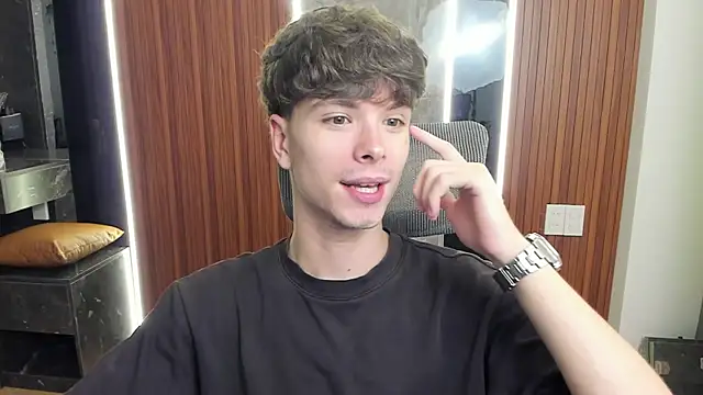 Snapshot of calvin_love_you chatting on 04/11/26, 05:06 calvin love you online show from 04/11/26, 05:06