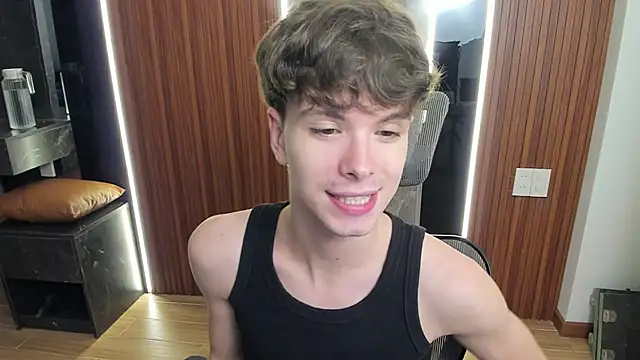 Snapshot of calvin_love_you chatting on 04/25/26, 05:10 calvin love you online show from 04/25/26, 05:10