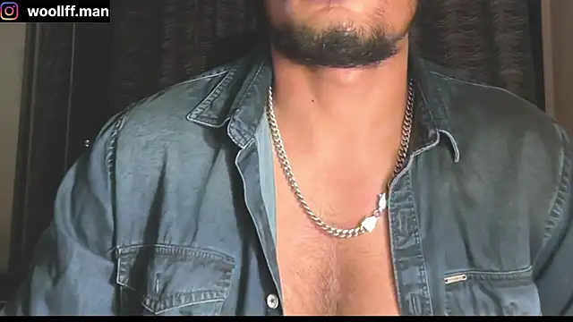 Snapshot of dickpois0n chatting on 12/22/24, 06:04 dickpois0n online show from 12/22/24, 06:04