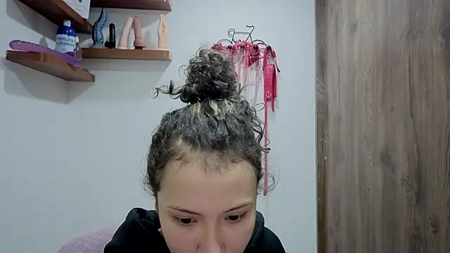 avans 15 online show from 11/29/25, 11:19