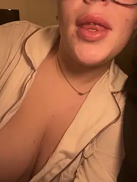 lilylush24 online show from 01/22/25, 10:05