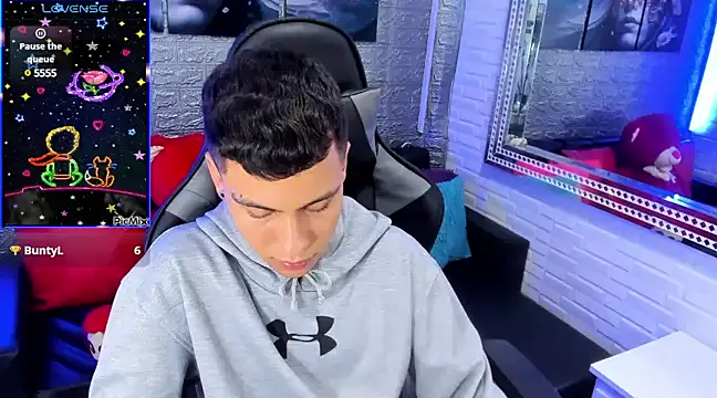 salvadorgomezx online show from 12/09/24, 10:54