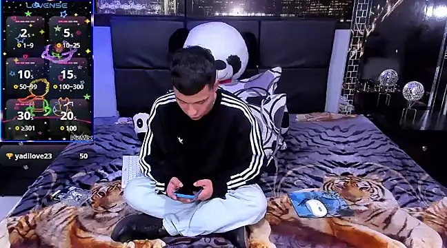 salvadorgomezx online show from 12/13/24, 09:02