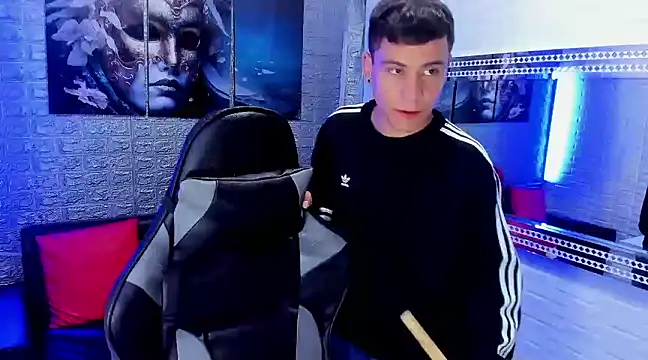 salvadorgomezx online show from 12/16/24, 01:53