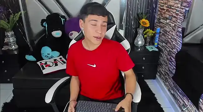 salvadorgomezx online show from 01/21/25, 11:03