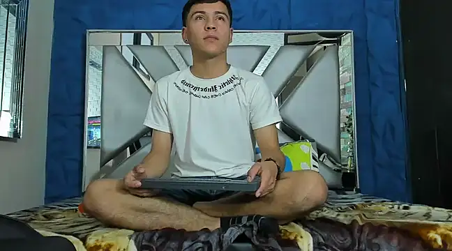 salvadorgomezx online show from 01/23/25, 03:54