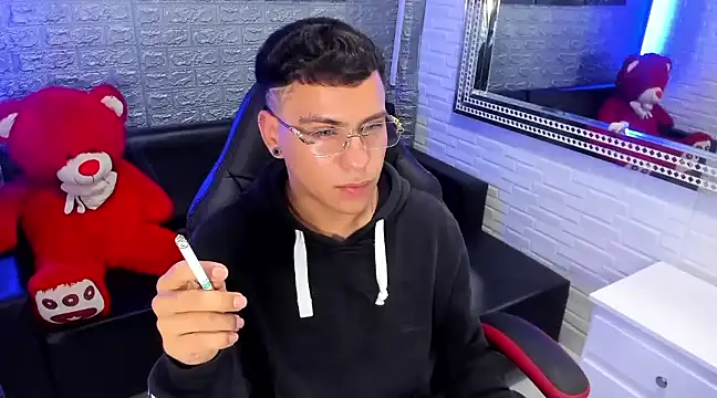 salvadorgomezx online show from 02/18/25, 06:15