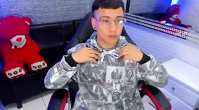 salvadorgomezx online show from 02/19/25, 02:01