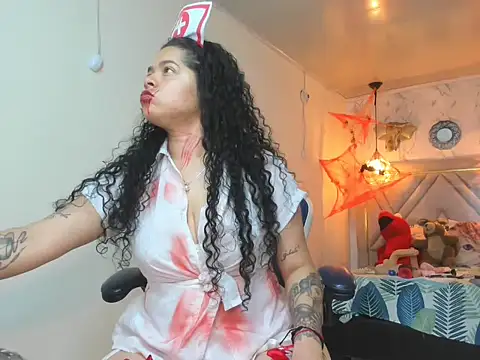 alexa-cooper- online show from 10/19/25, 01:34