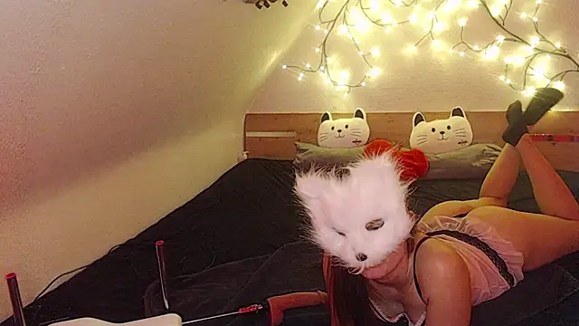 kleinelea123 online show from 02/03/25, 11:53