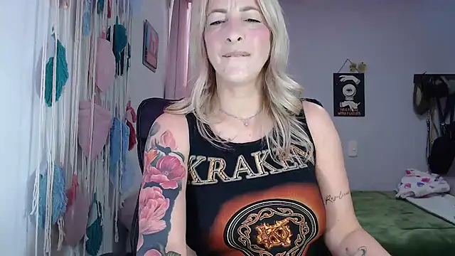 Snapshot of yulieth_anamar chatting on 01/02/25, 10:11 yulieth anamar online show from 01/02/25, 10:11