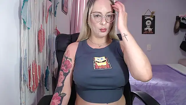 Snapshot of yulieth_anamar chatting on 02/25/25, 09:24 yulieth anamar online show from 02/25/25, 09:24