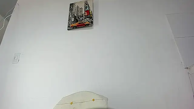 Snapshot of Sophie_sweett19 chatting on 12/04/24, 12:25 Sophie sweett19 online show from 12/04/24, 12:25