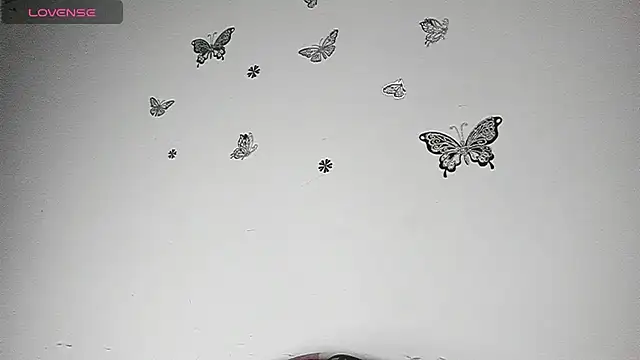 Snapshot of Sophie_sweett19 chatting on 01/07/25, 01:17 Sophie sweett19 online show from 01/07/25, 01:17