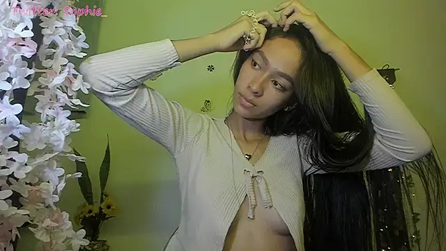 Snapshot of Sophie_sweett19 chatting on 02/26/25, 03:21 Sophie sweett19 online show from 02/26/25, 03:21