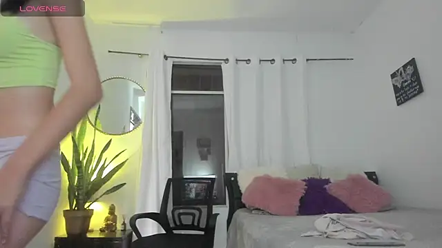 Snapshot of Sophie_sweett19 chatting on 09/14/25, 07:13 Sophie sweett19 online show from 09/14/25, 07:13