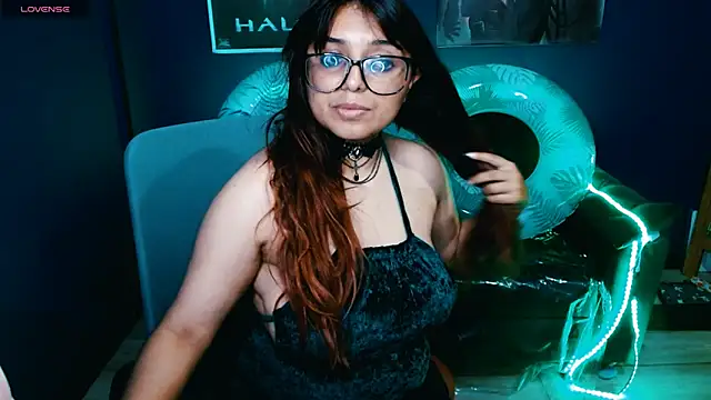 X CHERRY XX online show from 02/02/25, 10:17