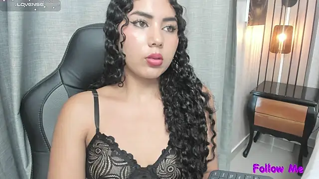joselyn sexy  online show from 12/28/24, 09:30