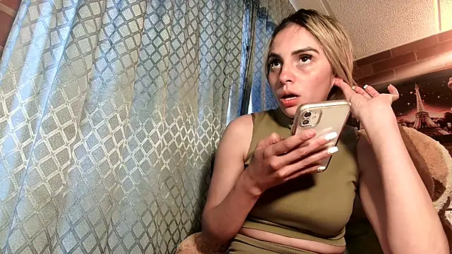 ValeriaLacrozee online show from 09/16/25, 07:04