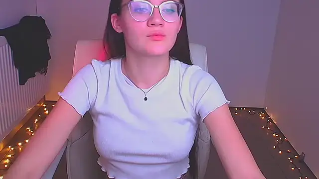 Snapshot of Josephine_jo chatting on 12/20/24, 04:42 Josephine jo online show from 12/20/24, 04:42