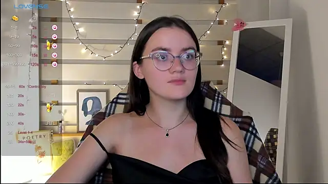 Snapshot of Josephine_jo chatting on 09/15/25, 01:05 Josephine jo online show from 09/15/25, 01:05