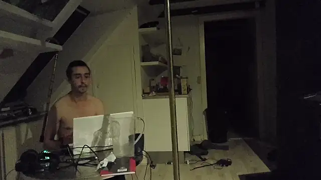 Stephanien online show from 12/03/24, 05:23