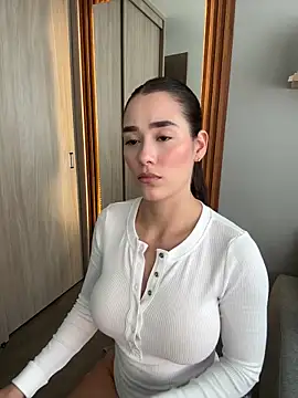 Snapshot of FridaKlein chatting on 10/08/25, 07:22 FridaKlein online show from 10/08/25, 07:22