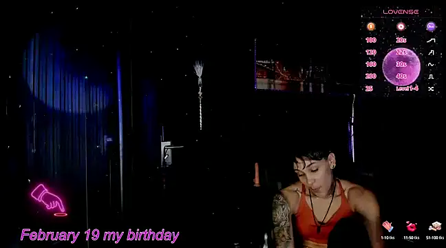 Snapshot of ZhoeStrong chatting on 02/18/25, 12:06 ZhoeStrong online show from 02/18/25, 12:06