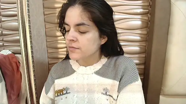 sofiaclauss online show from 10/13/25, 09:48