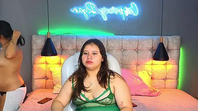 Laia and Aloby online show from 01/07/25, 03:33