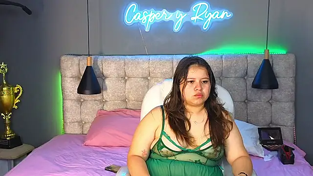 Laia and Aloby online show from 01/21/25, 03:32