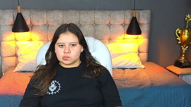 Laia and Aloby online show from 01/31/25, 07:18