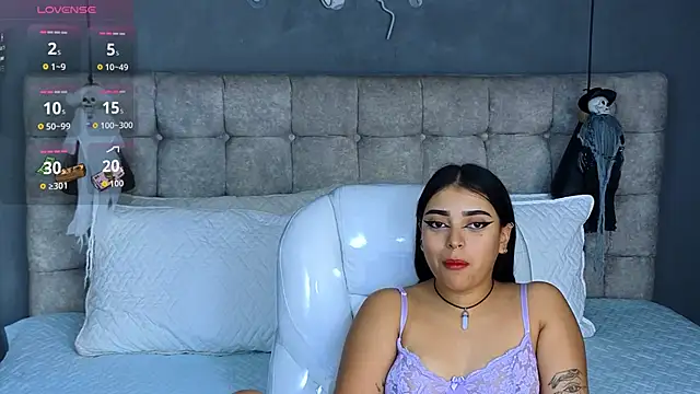 Laia and Aloby online show from 10/29/25, 10:22