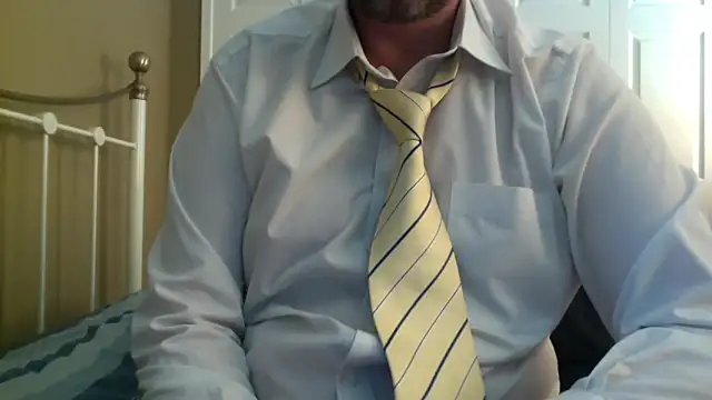 Snapshot of midlandsforfun chatting on 03/07/25, 12:01 midlandsforfun online show from 03/07/25, 12:01