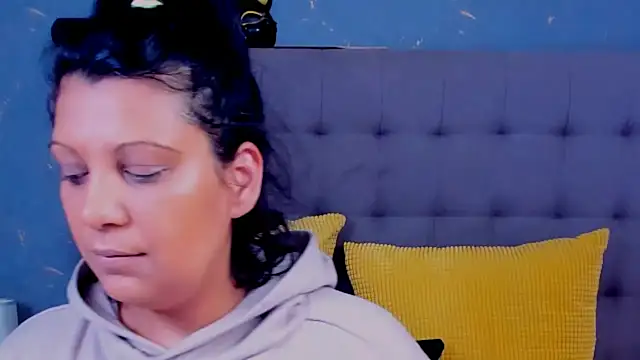 AmyCubes online show from 03/07/25, 04:24