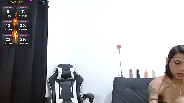 Snapshot of Kiara-Rider chatting on 03/05/25, 02:23 Kiara-Rider online show from 03/05/25, 02:23