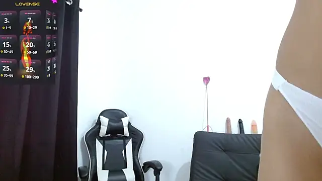 Snapshot of Kiara-Rider chatting on 03/19/25, 07:49 Kiara-Rider online show from 03/19/25, 07:49