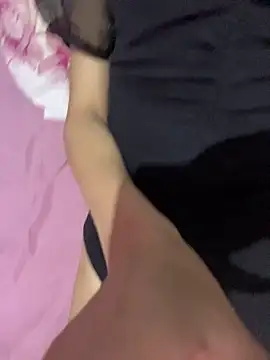 Snapshot of fatisexy chatting on 11/07/25, 10:21 fatisexy online show from 11/07/25, 10:21