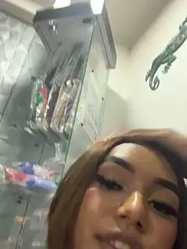 Snapshot of Nikol_Rang__ chatting on 02/10/25, 07:47 Nikol Rang online show from 02/10/25, 07:47