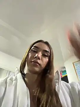 Snapshot of Nikol_Rang__ chatting on 02/12/25, 12:58 Nikol Rang online show from 02/12/25, 12:58