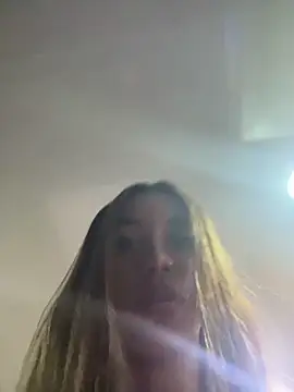 Snapshot of Nikol_Rang__ chatting on 02/21/25, 07:56 Nikol Rang online show from 02/21/25, 07:56