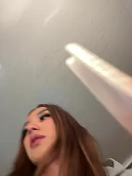 Snapshot of Nikol_Rang__ chatting on 02/23/25, 03:56 Nikol Rang online show from 02/23/25, 03:56