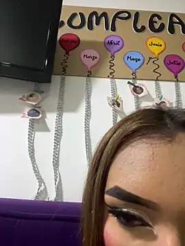 Snapshot of Nikol_Rang__ chatting on 03/01/25, 07:08 Nikol Rang online show from 03/01/25, 07:08