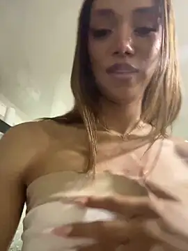 Snapshot of Nikol_Rang__ chatting on 03/02/25, 07:10 Nikol Rang online show from 03/02/25, 07:10